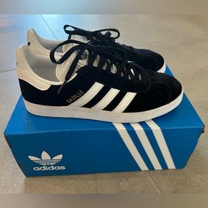 Black adidas Gazelle lightly worn